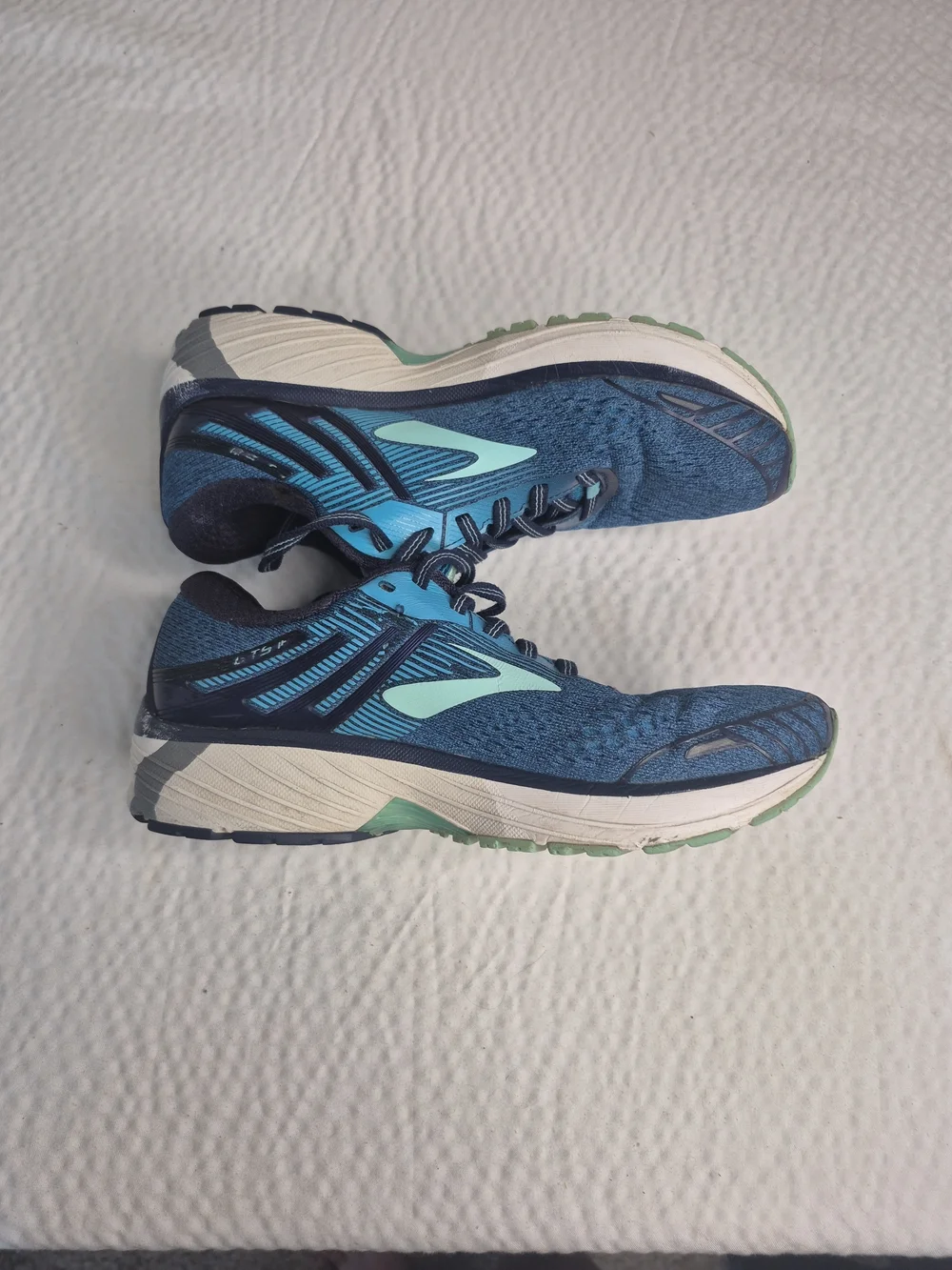 Brooks GTS18 Womans Running Shoes Sz 7.5